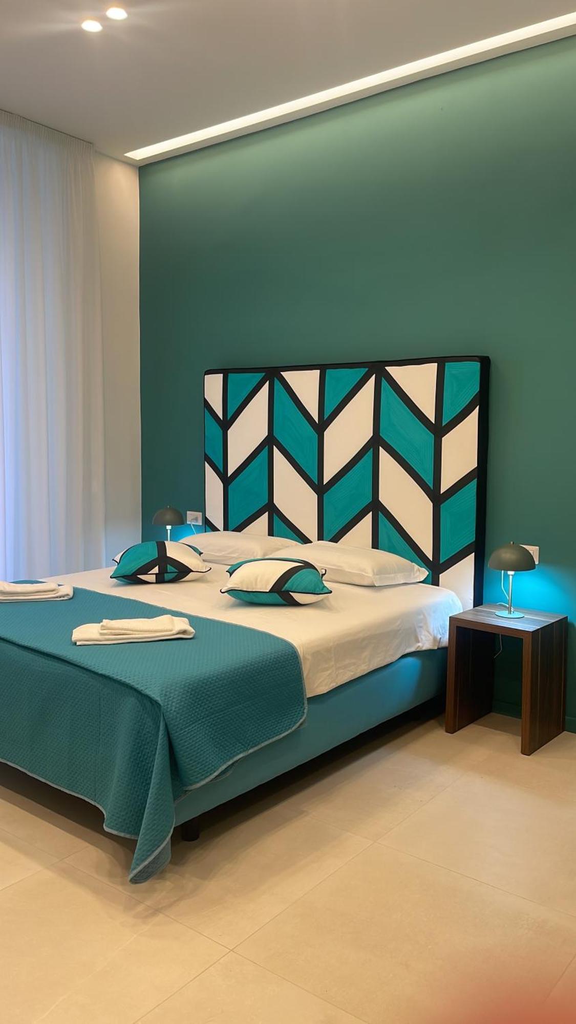 Fran City Suite Вико-Экуенсе Экстерьер фото